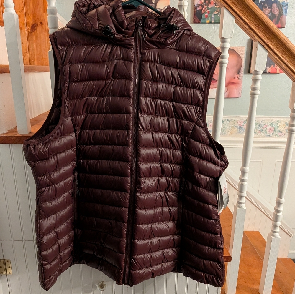Beautiful Plus Sz Maroon Mid Length Quilted Vest With Hood And Zippered Pockets
